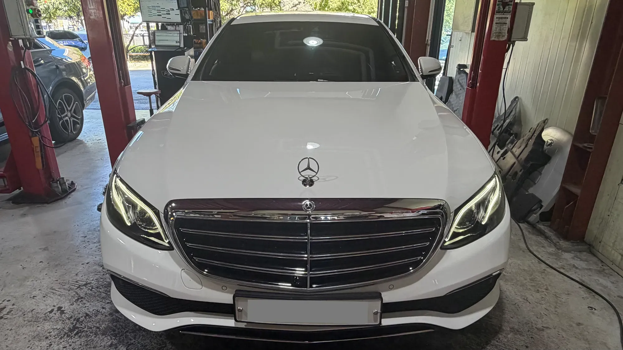 동탄 벤츠 E300 4MATIC 엔진 경고등 점검 입고