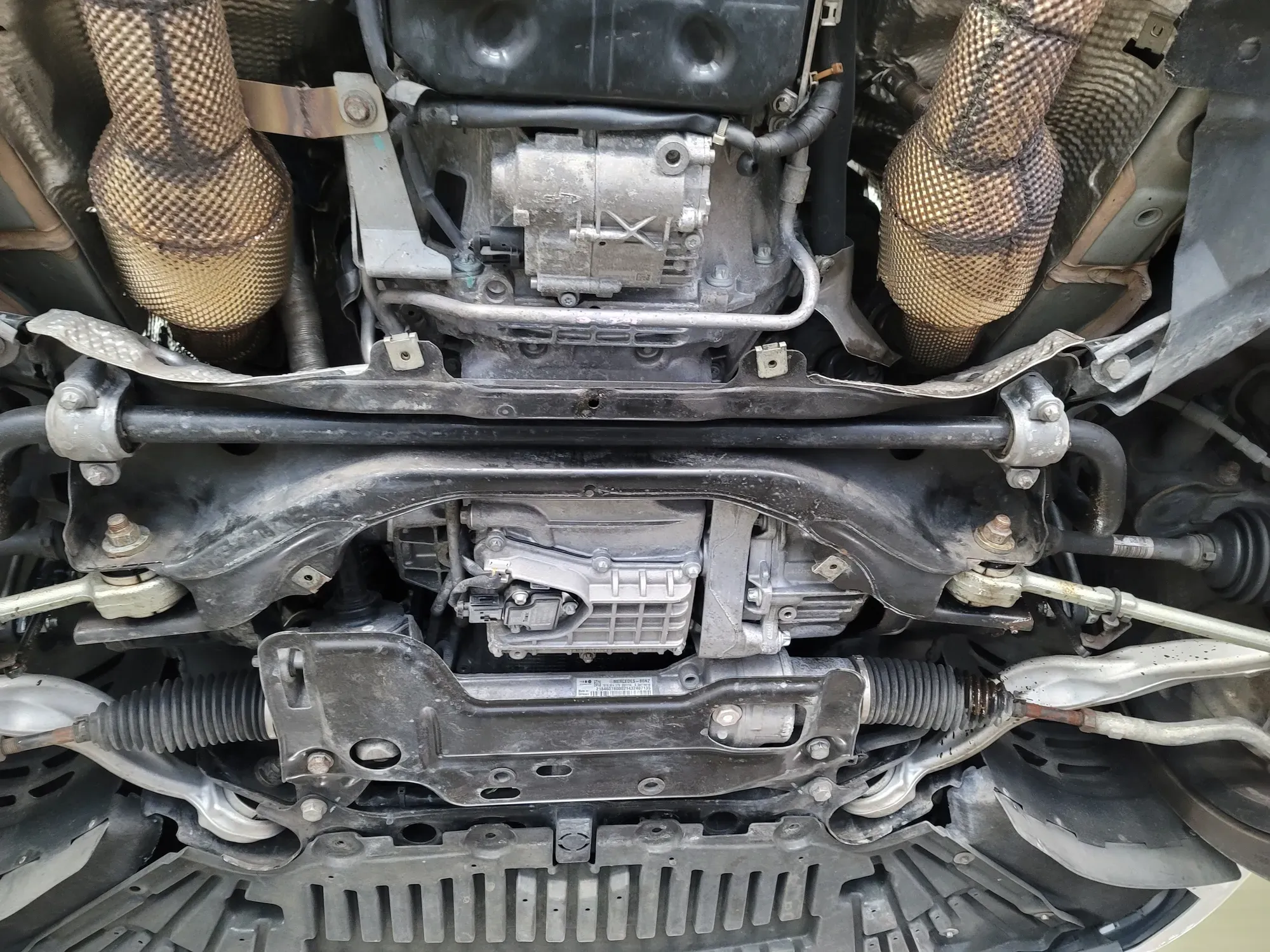 동탄 벤츠 CLS63 AMG 전륜 서브프레임 하부 전경