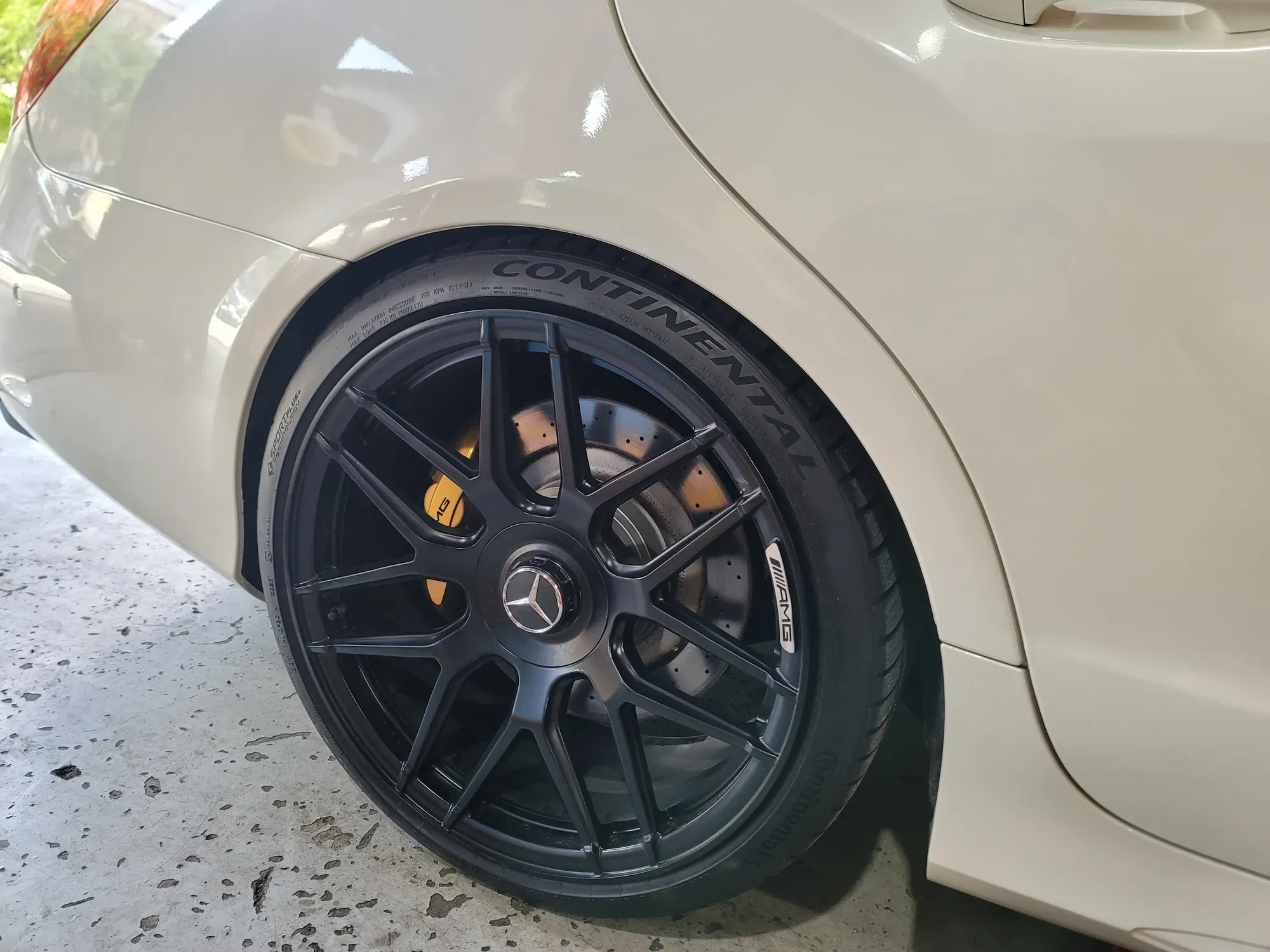 동탄 벤츠 CLS63 AMG 후륜 우측 차고 확인