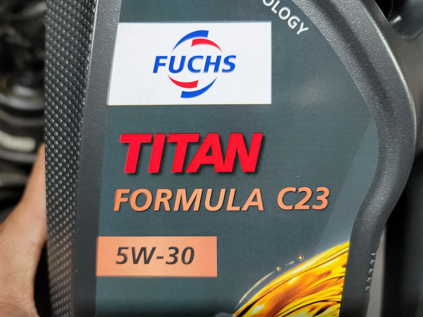 FUCHS TITAN 5W30 엔진오일