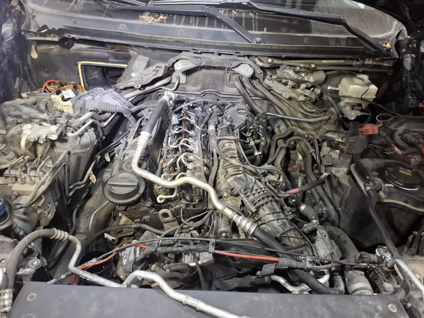 정비 전 BMW X5 N57 엔진룸