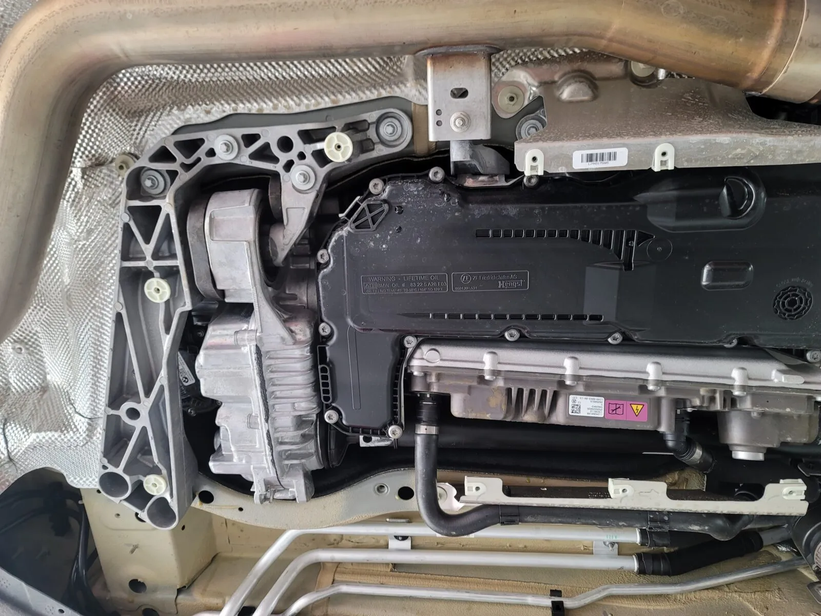 BMW X7 하부 구동계 오일팬 상태 확인