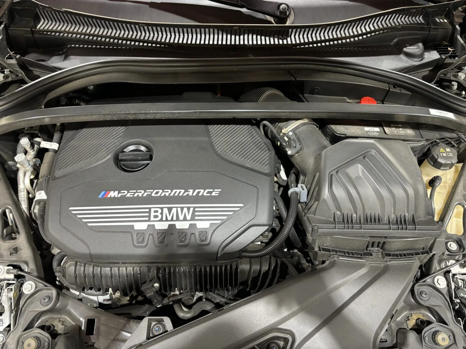 BMW M135i 리프트 하부 누유·체결 상태 점검