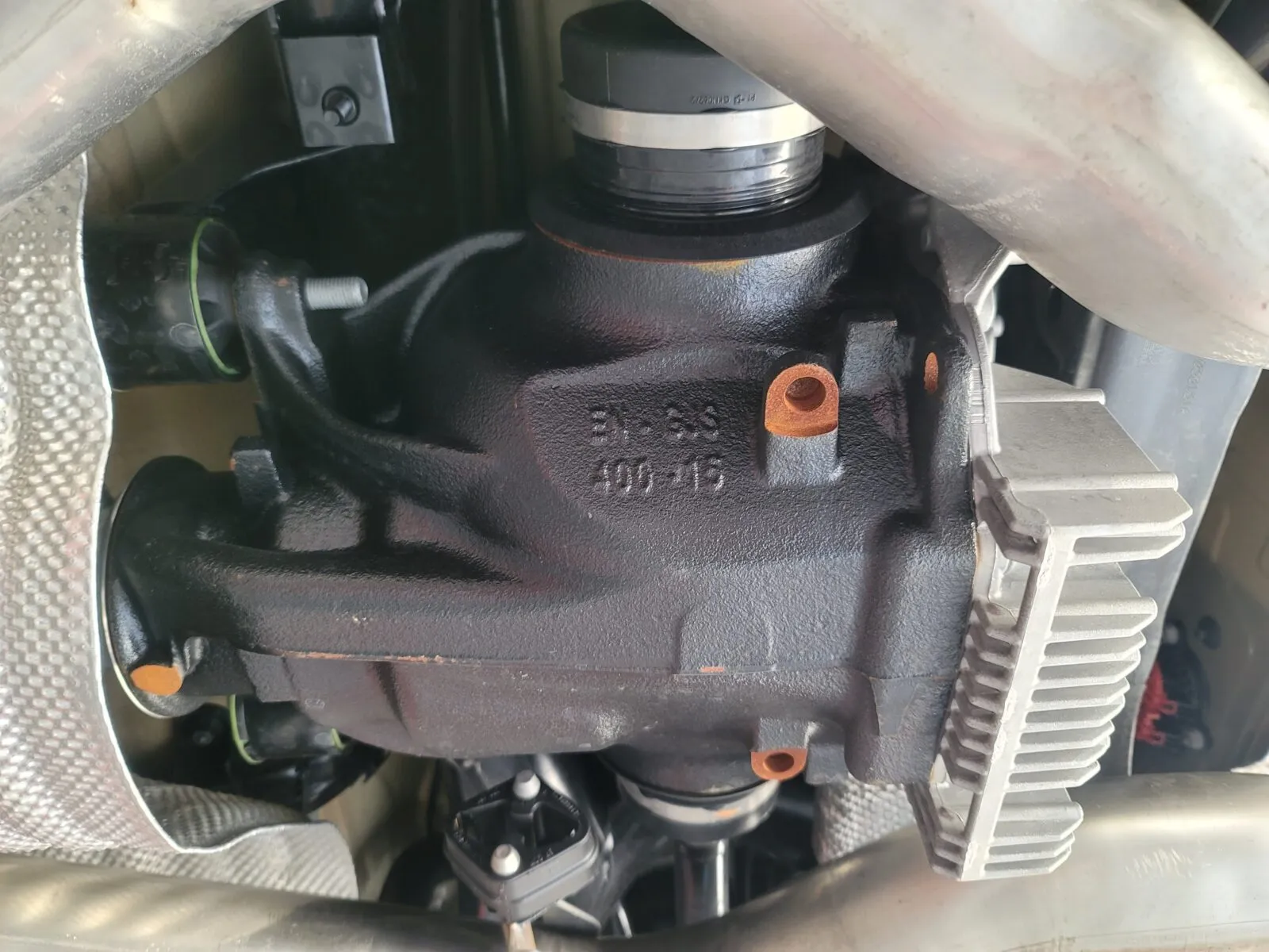 M340i 리어 디퍼렌셜 기어박스 하부