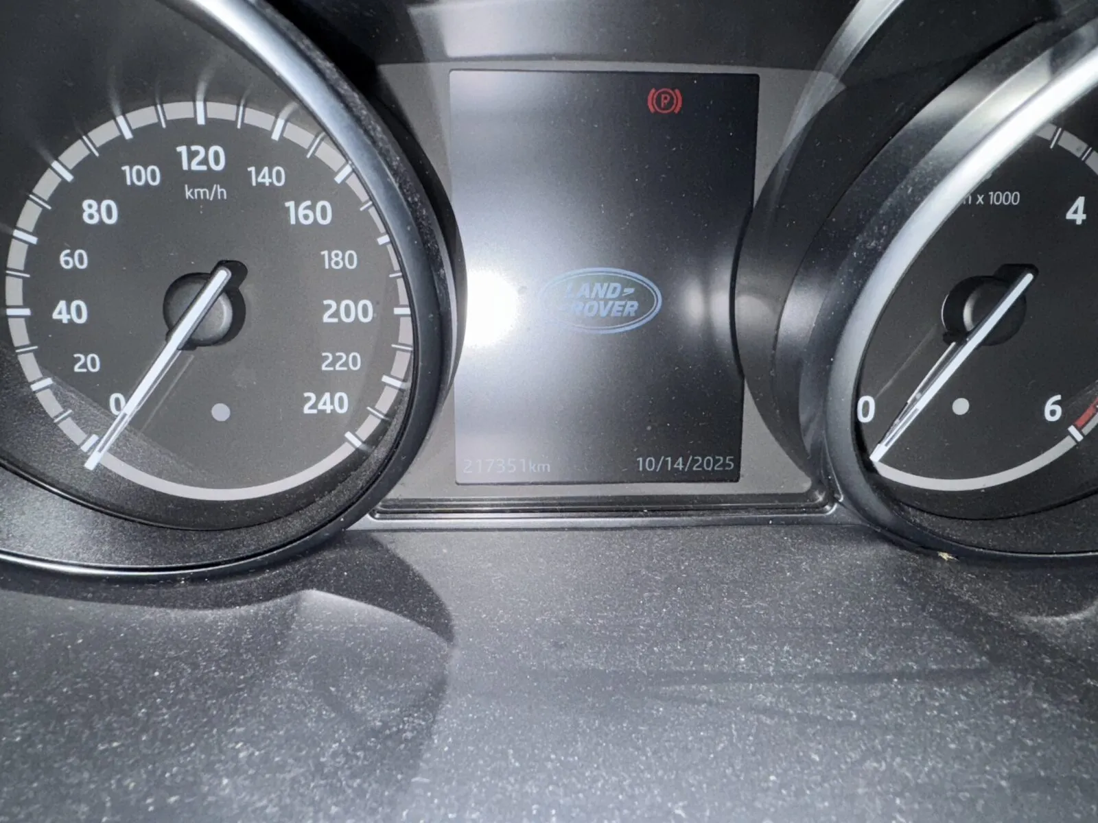 디스커버리 스포츠 계기판 주행거리 217,000km