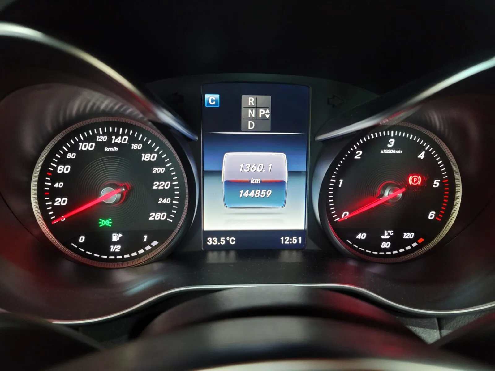 벤츠 C250d 워크베이 입고 사전 점검