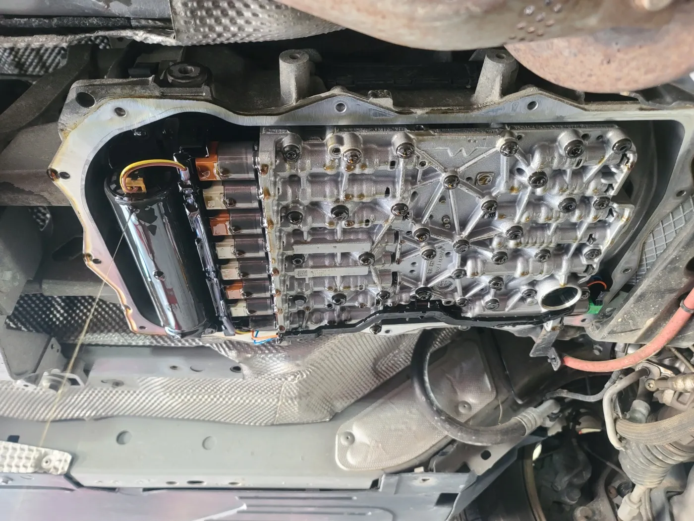 ZF 8단 변속기 오일팬 드레인