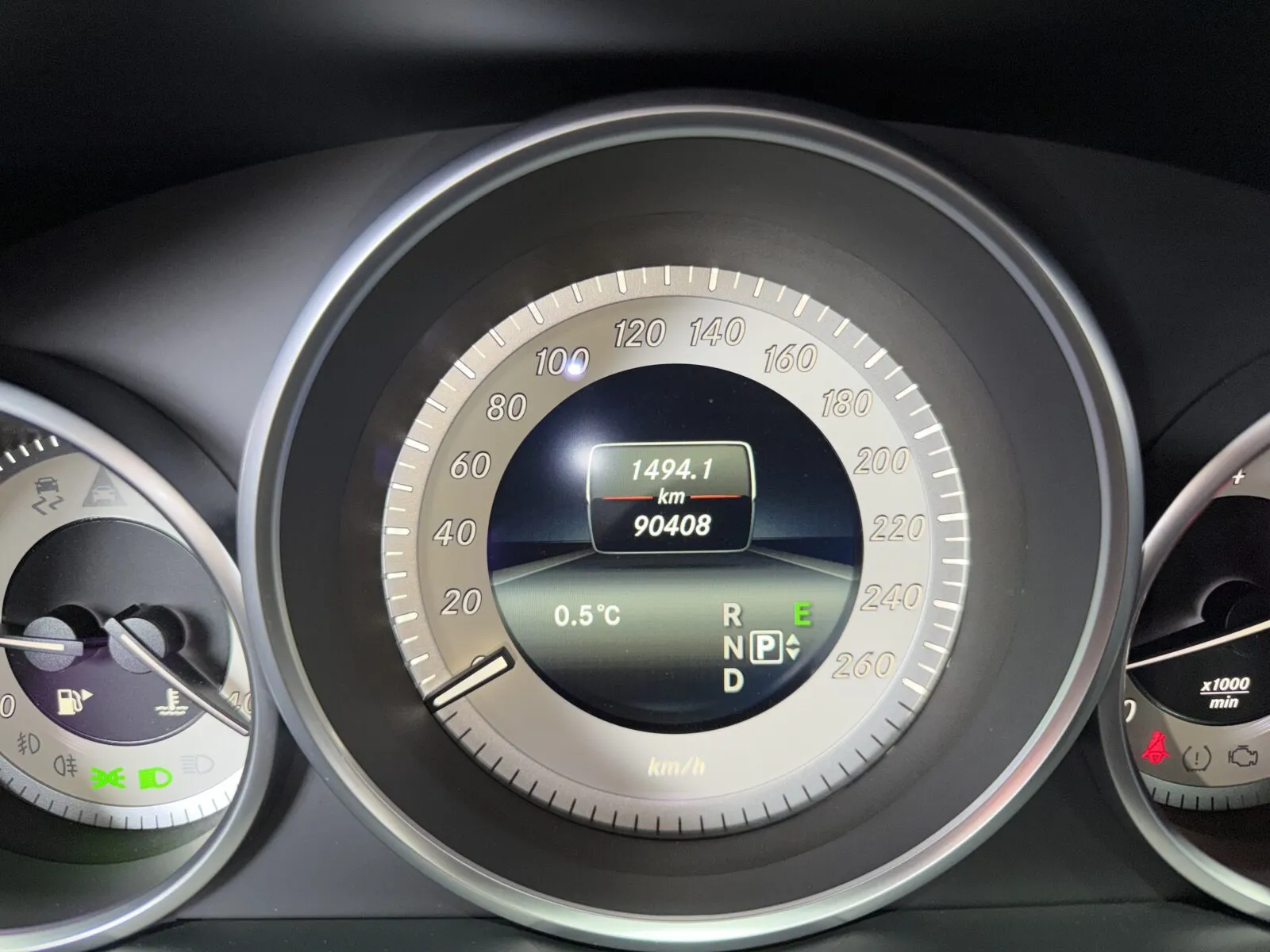 벤츠 E400 계기판 주행거리 90,000km