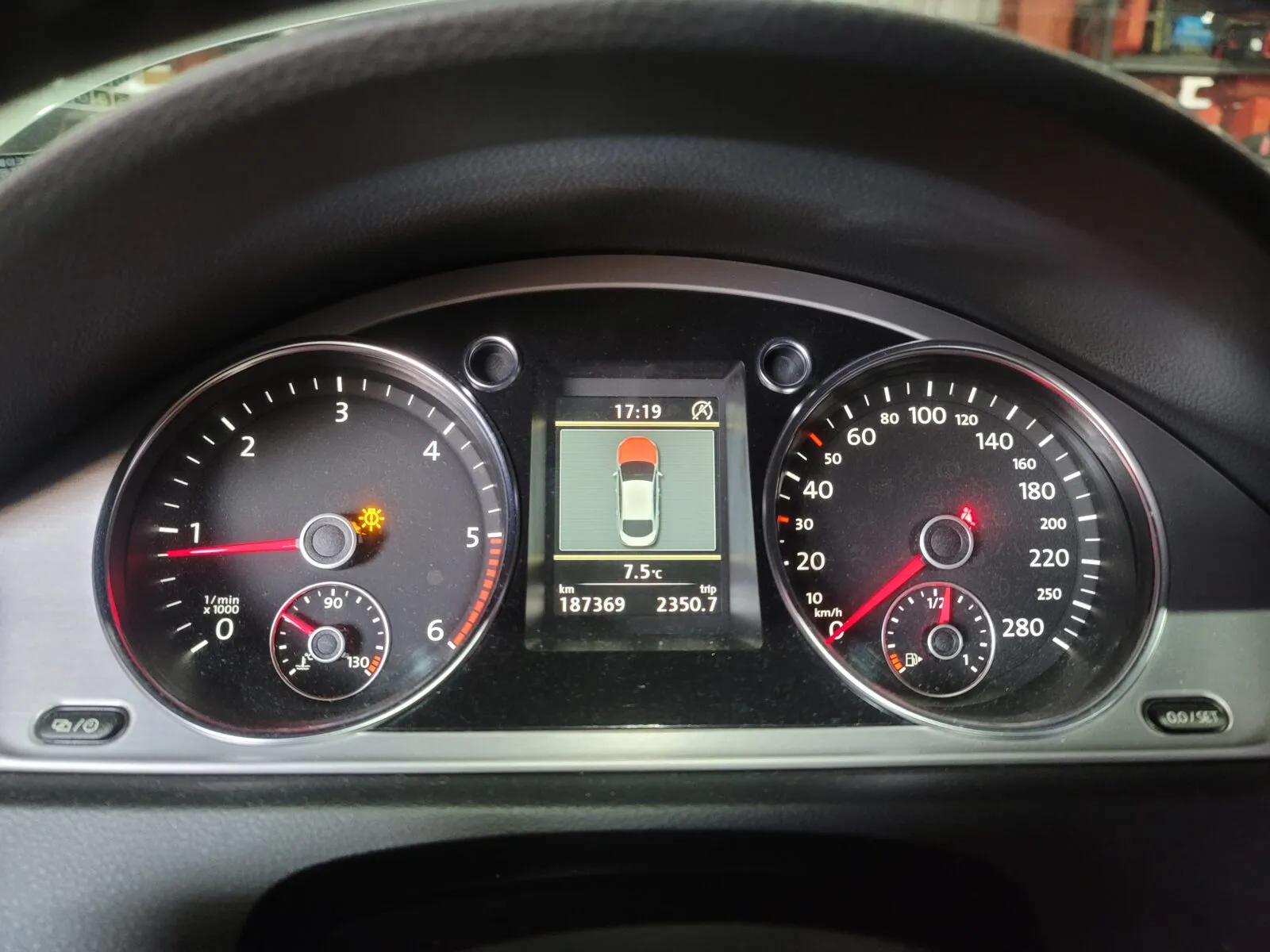 폭스바겐 CC 계기판 주행거리 187,000km