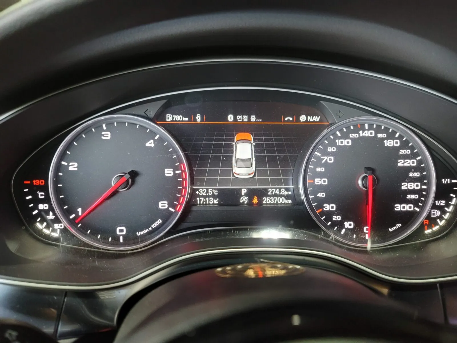 아우디 A6 2.0TDI 측면
