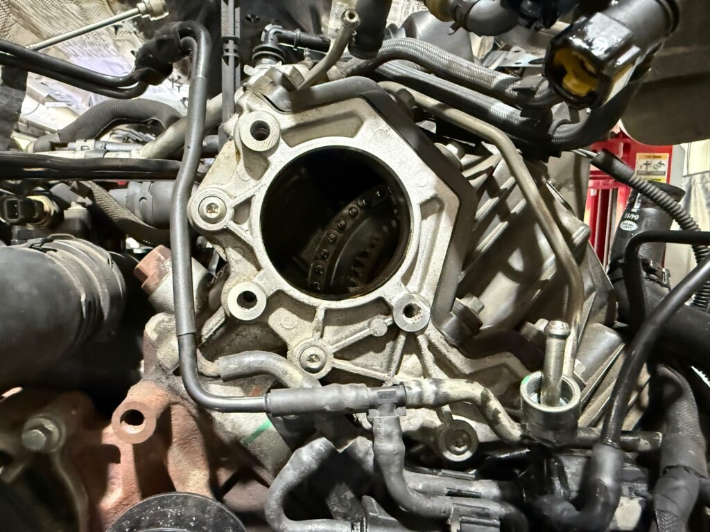 레인지로버 스포츠 4.4D 엔진경고등·출력저하 정밀 점검 및 파워트레인 분해 과정 24 RANGE ROVER SPORT 25