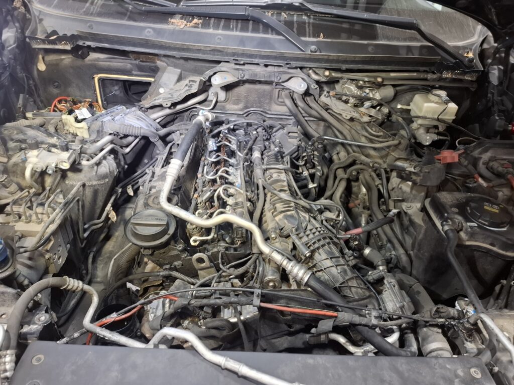 BMW X5 N57 타이밍체인 소음과 캠캐리어 누유 정밀 진단 및 교환 정비 19 BMW X5 30D N57 13