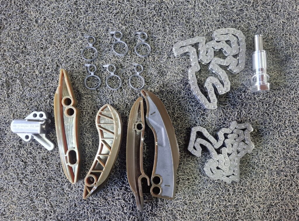 BMW X5 N57 타이밍체인 소음과 캠캐리어 누유 정밀 진단 및 교환 정비 28 BMW X5 30D N57 21