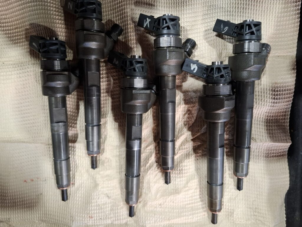 BMW X5 N57 타이밍체인 소음과 캠캐리어 누유 정밀 진단 및 교환 정비 32 BMW X5 30D N57 24