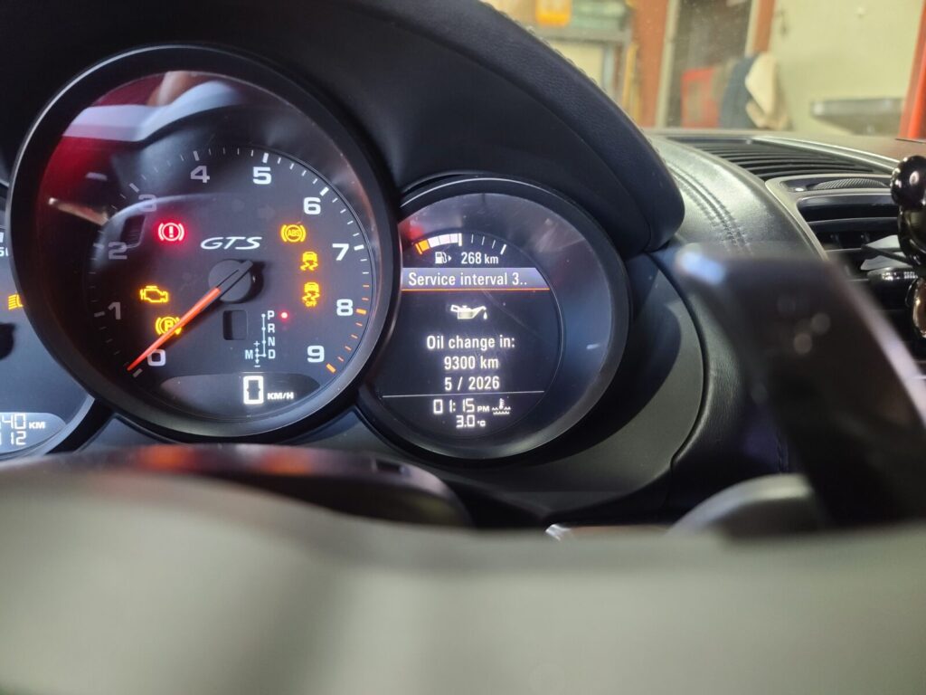 PORSCHE BOXSTER GTS 12