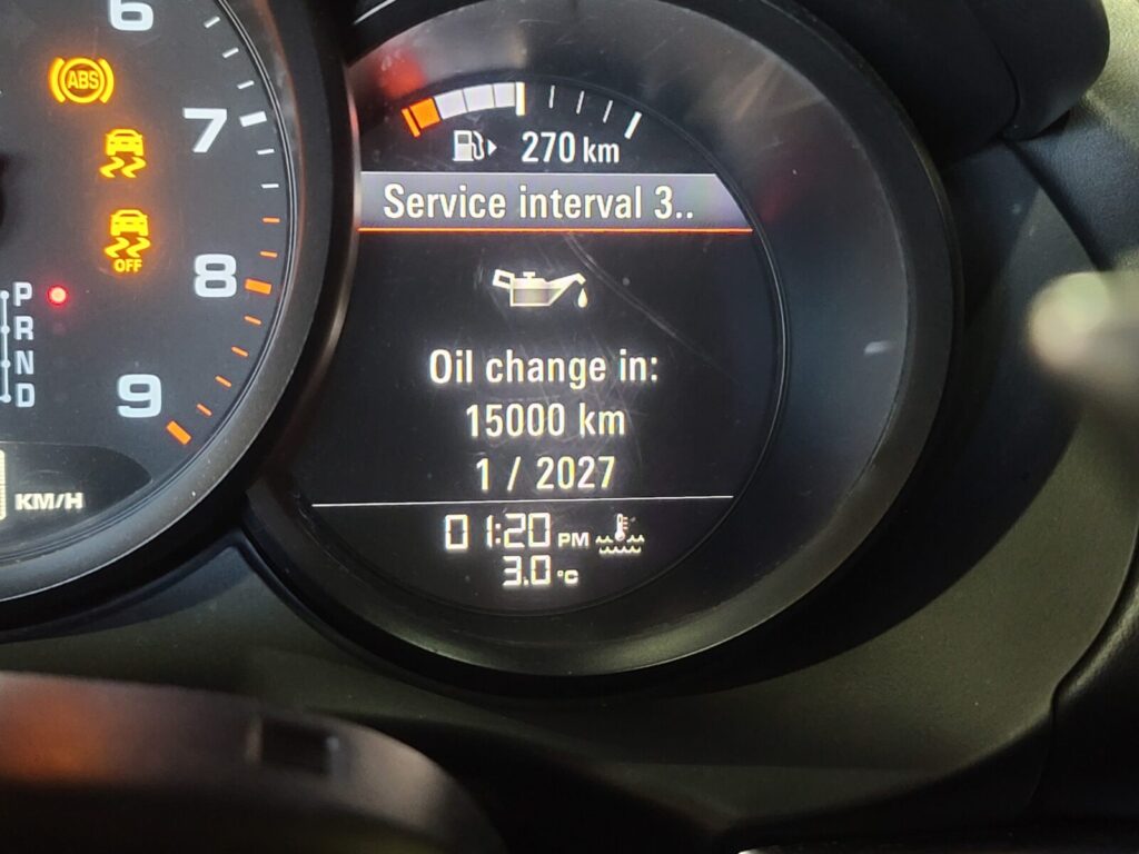 PORSCHE BOXSTER GTS 13