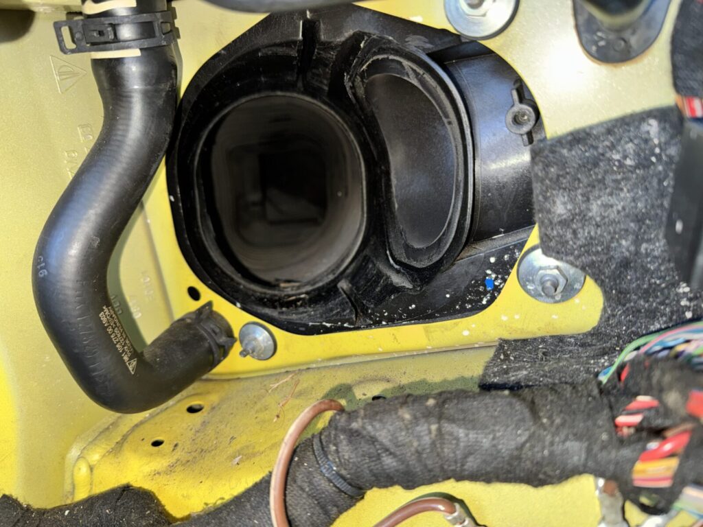 PORSCHE BOXSTER GTS 5