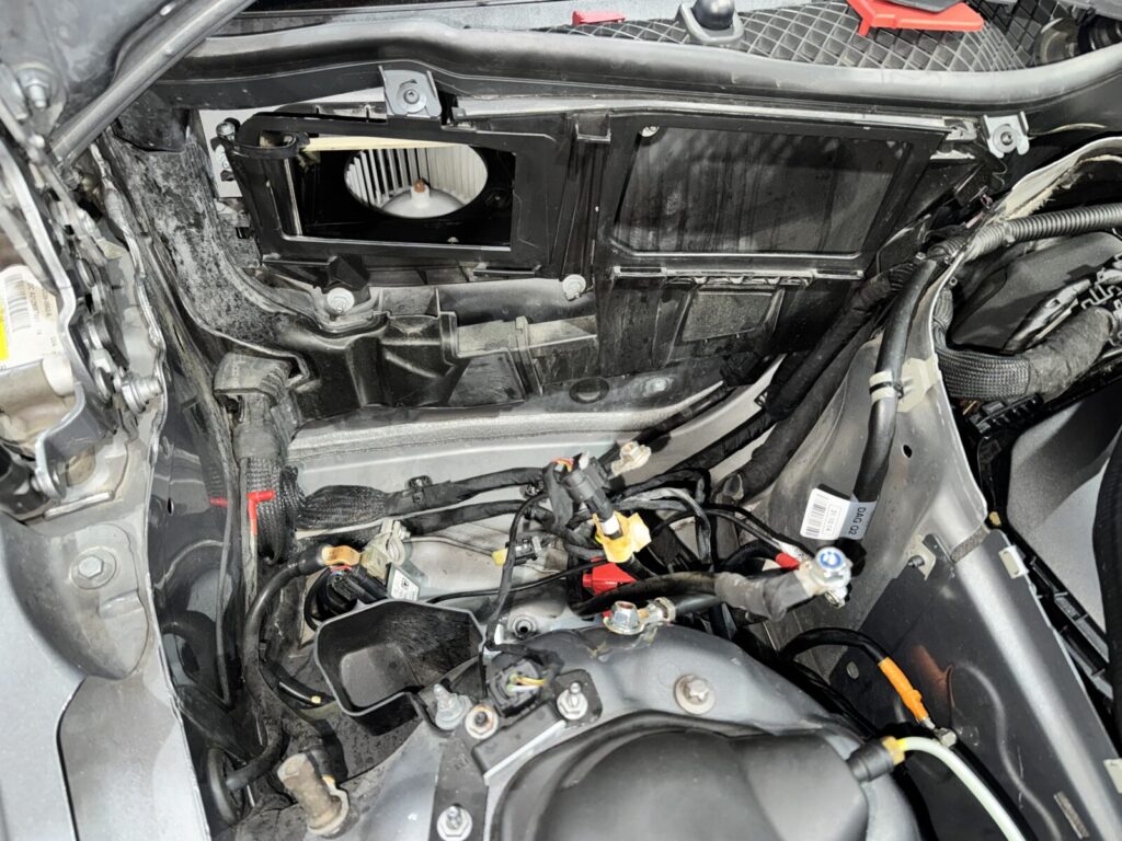 벤츠 E400 4matic 서스펜션 기능이상 및 하체 소음 정밀 수리 공정 21 m.benz e400 18