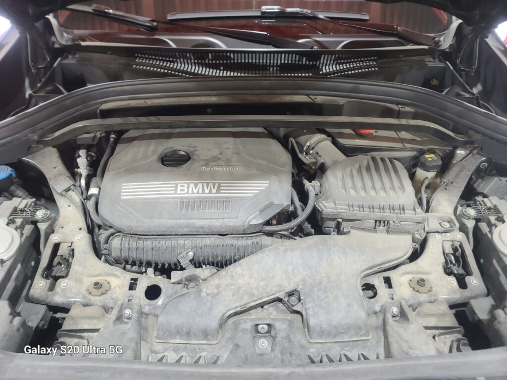 BMW X1 xDrive20i 엔진경고등 점등 NVLD 및 환기밸브 교환 BG 장비 냉각수 메인터넌스 11 bmw x1 xdrive20i 3
